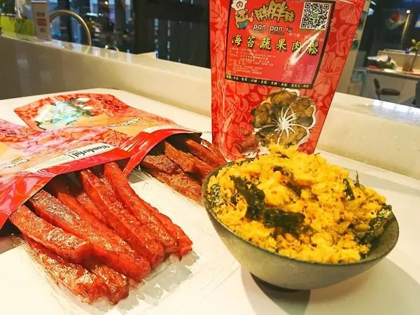 【胖胖豬】您吃的是真正的肉鬆嗎? v.s 超軟Q的噴汁肉乾