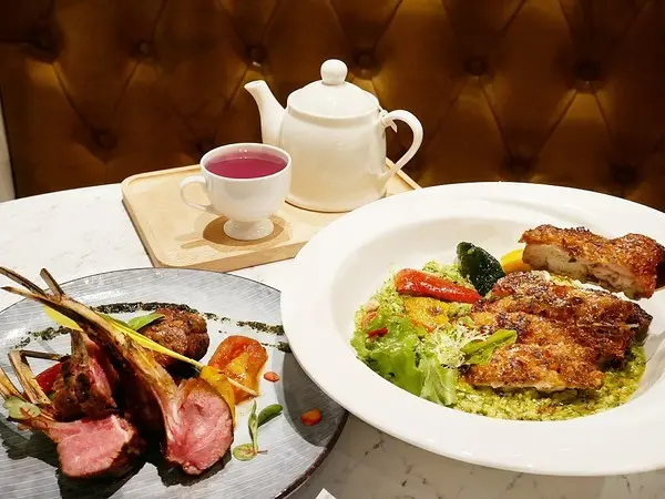 Garden Party-新竹東區歐式料理  巷弄內花園餐廳  高貴的環境  搭配上精緻優雅的餐點  視覺和味覺都被滿足              