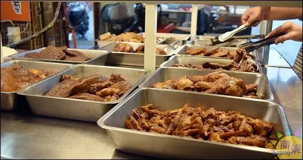 台中首見熱炒滷味攤 乾式滷味好吃 熱炒過後更是無敵美味        
      