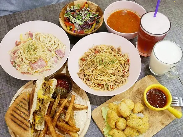 green bunny-台北內湖創意美式餐廳  港墘站巷弄小店  特殊風味餐點新發現  還有店貓超可愛              