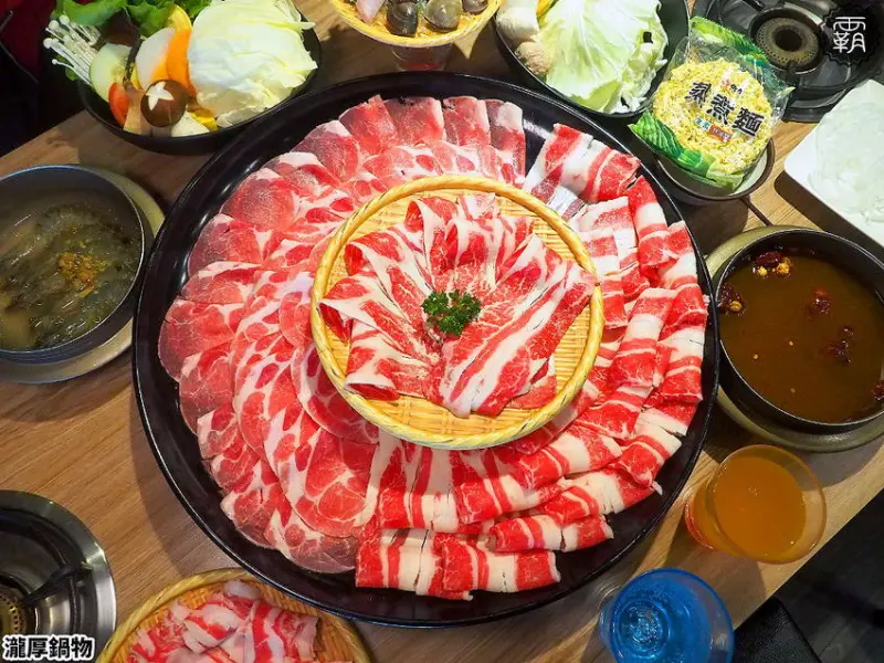 瀧厚鍋物，大胃王50盎司肉肉套餐，量多又厚切，滿足想吃好肉的念頭！