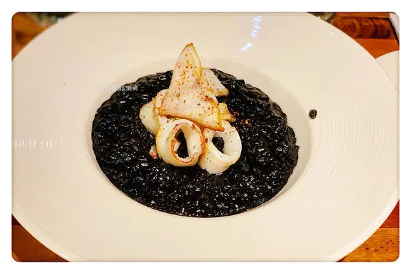 【台北美食】ConfitRémi 黑米Café Bistro ~ 燉飯/義大利麵/Pizza都好吃❤️文山區美食/萬隆美食 - 捷運萬隆站