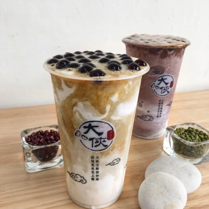 台中美食｜大俠綠豆沙牛乳 太平中興店-台中太平新開幕，文青風手搖飲料