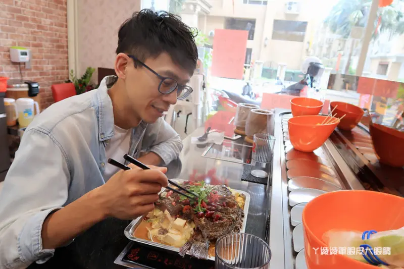 新竹平價火鍋｜筷樂點旋轉小火鍋！新開幕一鍋70元起 - ㄚ綾綾單眼皮大眼睛