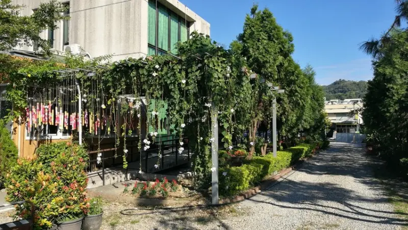 ＊印象蔬食＊台中潭子淘樂里庭園自助式蔬食★小精靈胡扯蛋★2017.11.27