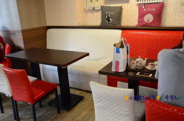 ※寵物友善餐廳※三峽北大特區La Voila樂窩法式美食(已歇業)&咖啡餐廳★小精靈胡扯蛋★2015.08.30