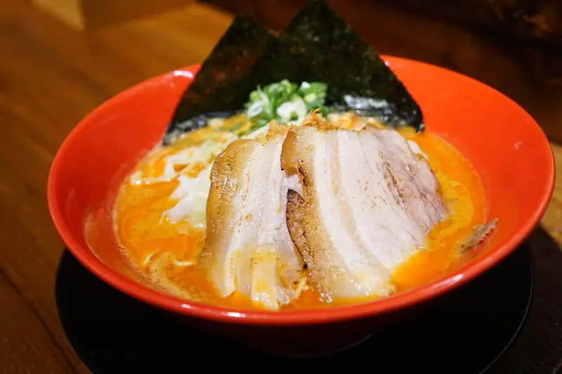 濃郁蝦湯頭的好吃日式拉麵就在士林夜市裏-道樂拉麵(道樂二店)@捷運劍潭站@文林路