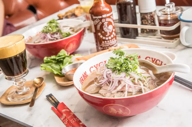 [台北大安]台灣第一家美式越南河粉店！一碗河粉能吃到六種牛肉！CYCLO 洛城牛肉粉-仁愛門市 - 大手牽小手。玩樂趣