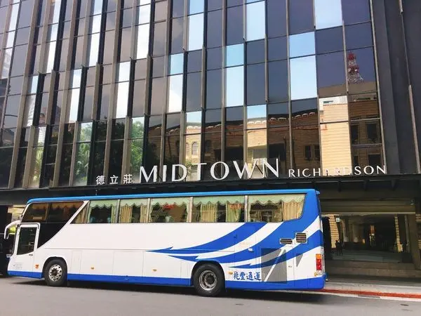 【台北美食】德立莊中庭餐廳，極度浪漫成功就靠他。