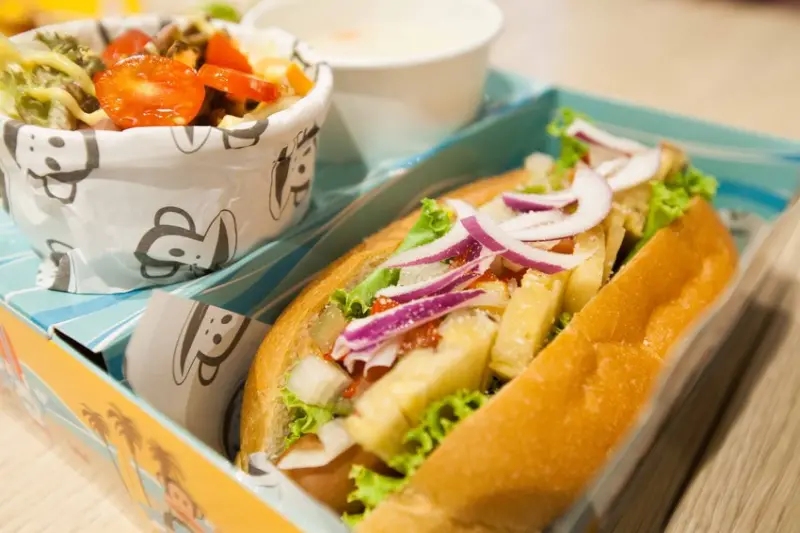 Paul Frank大嘴猴台中秀泰熱狗餐廳