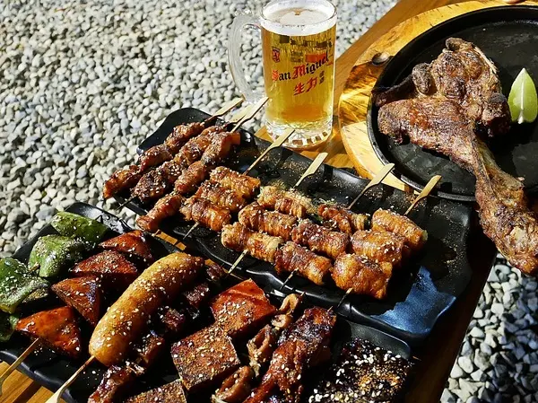 彪串燒-豐原富陽路特色串燒  在戶外享用露天燒肉  搭配調味啤酒最過癮  雨天不擔心因為可享8折優惠