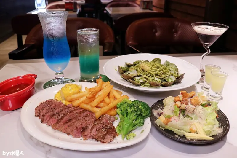 路上音樂餐酒館中科店新開幕，用餐享七折優惠還能抽iPhoneXsMax，現場歌手駐唱同時享受音樂和美食！