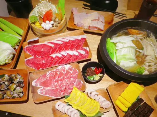 【天母美食】官也溫菜石頭火鍋專賣(天母店)，經典石頭火鍋拌炒，健康低脂牛肉質鮮嫩美味! (近捷運芝山站)