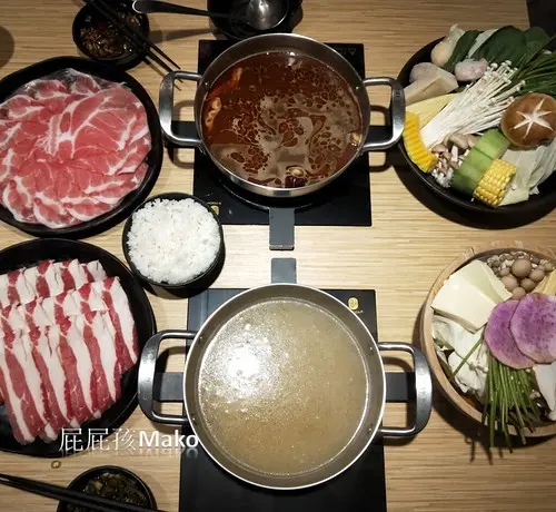 【板橋_美食Food】椒麻香濃雞湯飲料冰淇淋隨便拿_鬼椒一番鍋