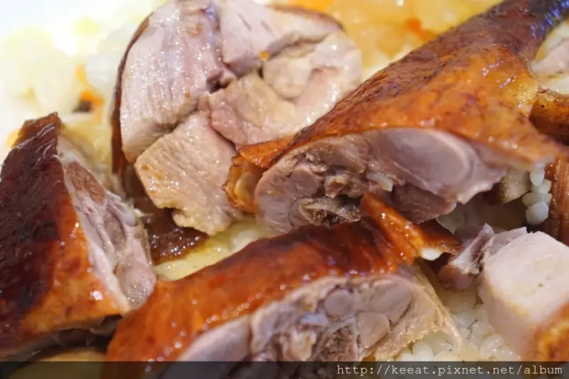 天母的好吃燒臘 脆皮燒肉是亮點-香港阿德燒臘快餐@捷運芝山站@天母SOGO