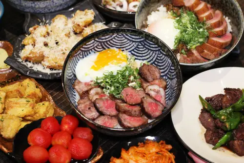 台中美食｜稻麥食堂-主打特色餐點的深夜食堂，多種丼飯品項美味又吸睛