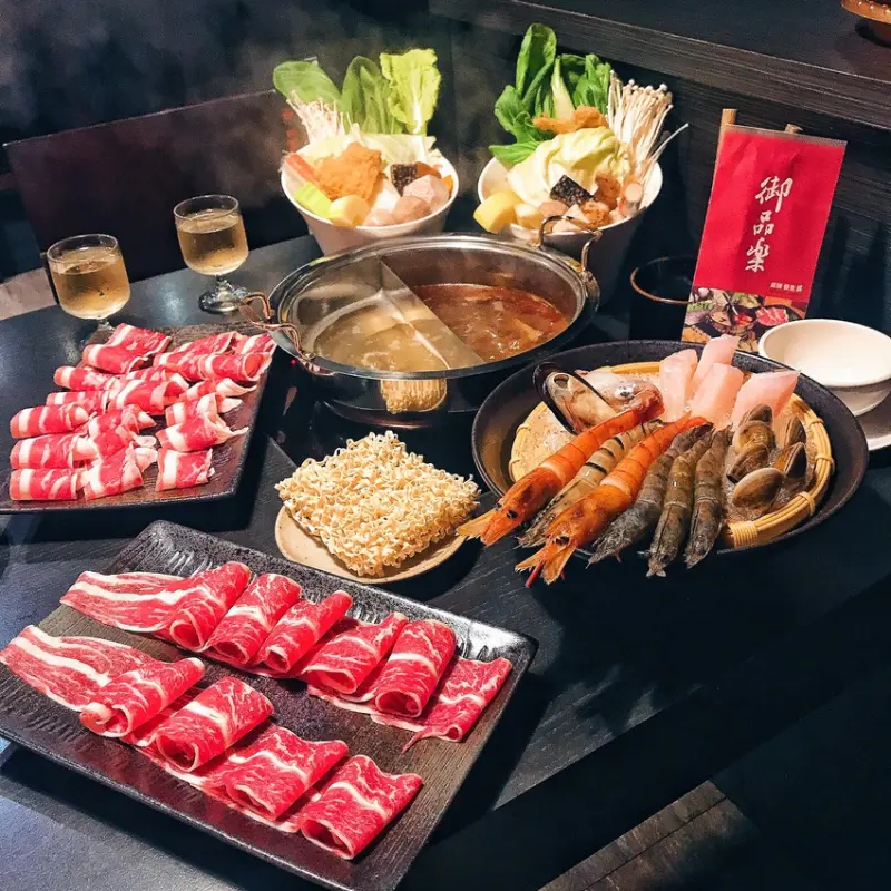 御品樂麻辣養生鍋 東區 澎湖直送海鮮 平價火鍋 特選無骨牛小排 不用破千元 捷運板南線美食 市政府站