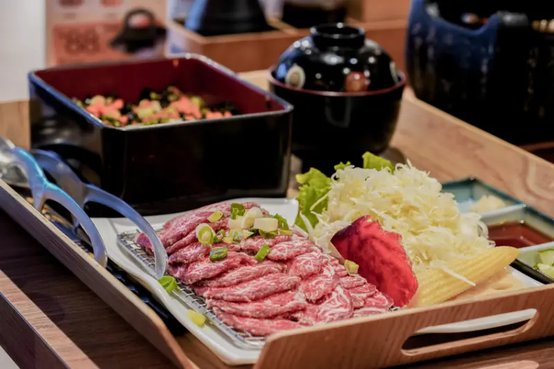 虎次郎日式炸牛排燒肉專門店X魔王 台北信義區  自己的肉自己烤 炸牛排 燒肉 黑咖哩飯  捷運市政府站 101世貿站 台北美食 內文有店家資訊菜單