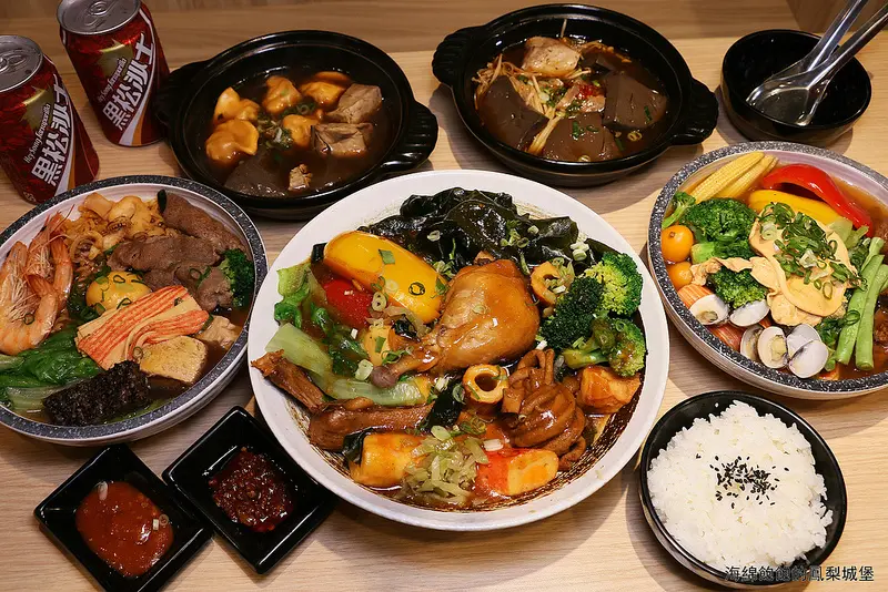 『食神滷味二代旗艦店(萬華西園店)』加熱滷味(獨門招牌醬、麻辣燙、和風燙)，麻辣鴨血豆腐，超值海陸套餐，菜單價位(捷運龍山寺站/台鐵萬華站)