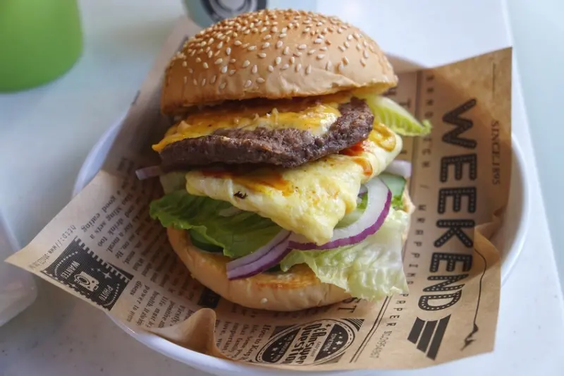 內湖新開的平價早午餐 選擇多漢堡份量十足哦-FRESH DAY@文德站@碧湖公園