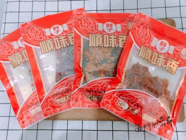 【濕爺開箱】宅配美食◎胖子肉鬆肉乾，大湳市場爆汁肉乾讓你變汁男。