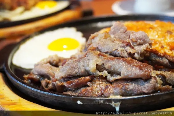 【新竹美食週記】Beef Bomb - BB牛排館，靠近湳雅大潤發的平價牛排！免費加飯加麵，商業午餐物超所值