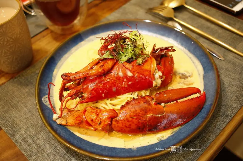 台中逢甲美食推薦│村口微光義大利麵、燉飯2019新菜單登場│網美推薦老宅文青風排隊名店│台中逢甲夜市IG打卡餐廳