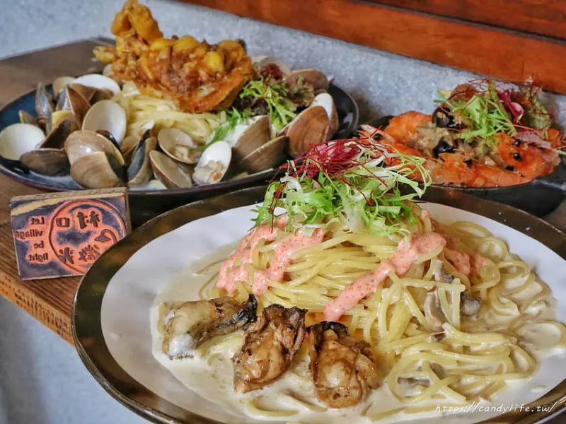 村口微光│創意老宅義大利麵，人潮天天爆滿，蛤蜊爆多，還有肥滋滋的牡蠣入料～