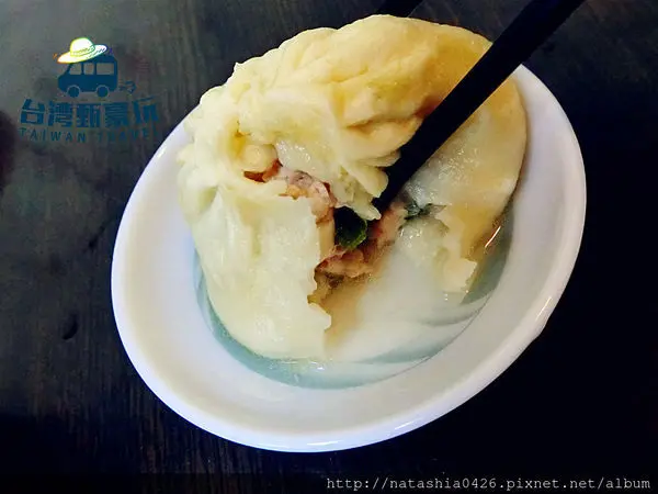 |台灣·新竹·美食|丰晟小籠包·1顆只要9元銅板價·鮮多汁超大顆小籠湯包