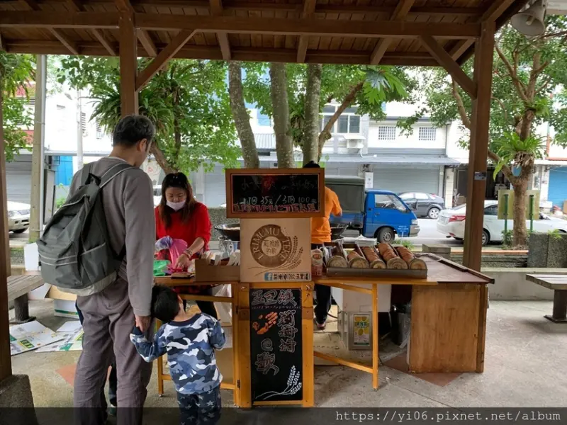 【花蓮】花蓮必吃甜點~「玉里莉姆姆的歌」小米甜甜圈(鳳林公園蝸牛市集)