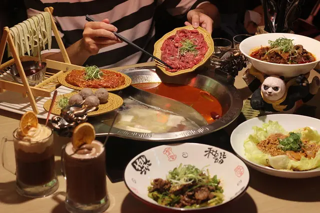 台北美食｜四川龍府-氣派風麻辣火鍋，道地四川菜超吸睛