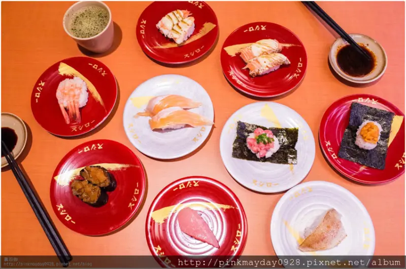 ✿高雄✿ 南部第一家！日本最大平價迴轉壽司 開幕限定特價壽司很值得一嚐 記得先用APP預約免等待 ➜ 台湾スシロー 台灣壽司郎(夢時代店)