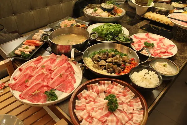 台中美食｜澳們打邊爐-賭場風格的粵式風味火鍋，彷彿置身澳門