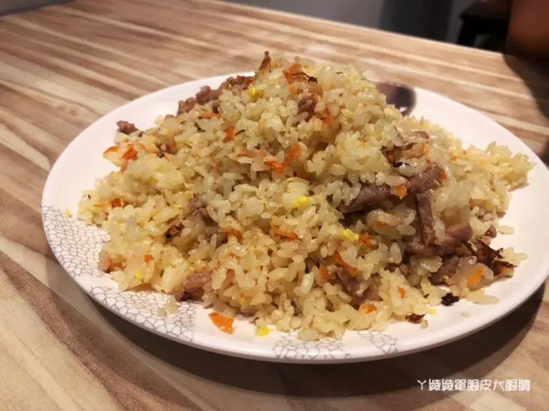 新竹美食小吃旺來餃子館- ㄚ綾綾單眼皮大眼睛