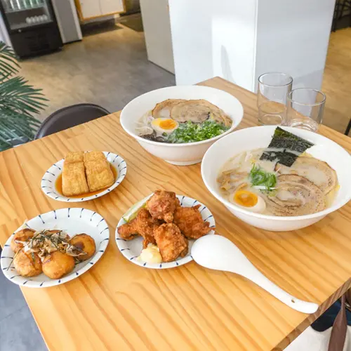 東區美食。裸湯拉麵  讓味蕾享受豬與雞的文青雞白甘醇裸湯