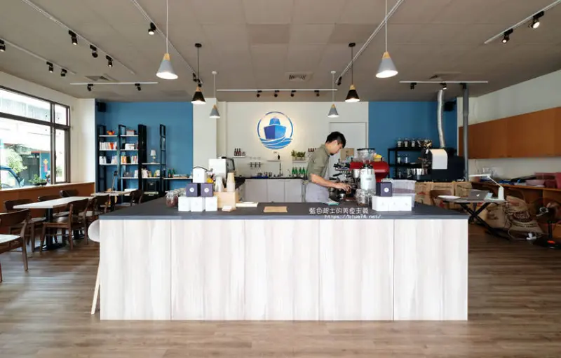 彰化員林│秋瀾號咖啡專賣所-提供淺、中、中深、日曬四種單品拿鐵及單品、非咖啡因和甜點 - 藍色起士的美食主義