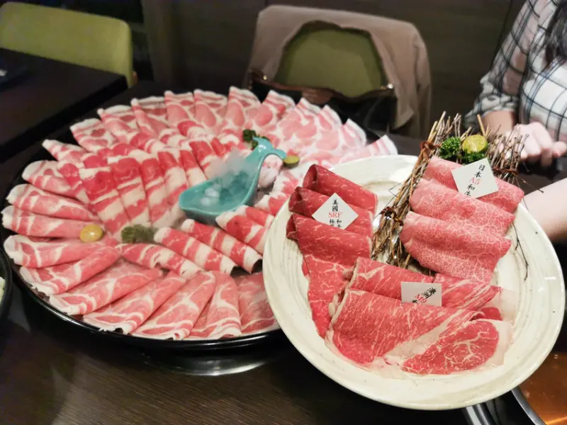 (中和火鍋/中和美食)新北火鍋-瀧厚鍋物 台北景平店,50OZ大胃王套餐霸王級肉盤,99元吃和牛,近景安站,聚餐地點,約會地點