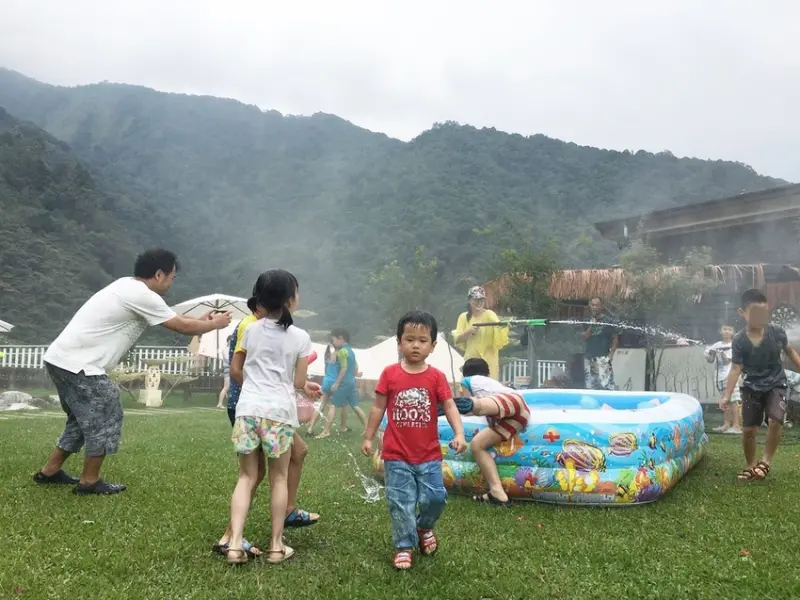 【露營】第4露 台中 高海拔親子樂園|親子活動、星空電影院、雲海就在覓靜莊園，小而美不超收規劃親子廁所的優質營地