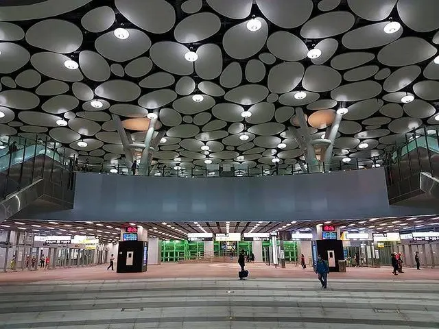 [高雄交通] 新高雄車站-捷運R11台鐵地下化新車站 / 南高雄新地標 / 高雄鐵路地下化車站