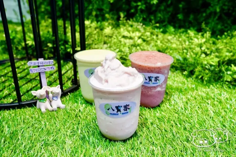 [松山食記]八寶家_饒河夜市IG打卡新景點_大片絕美人造花牆_真材實料的果汁飲料店_兩隻豬的日常