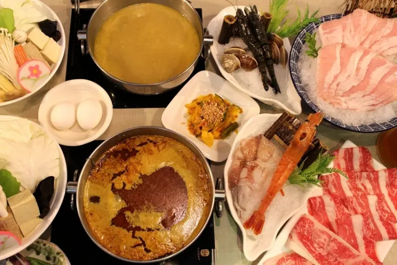 【台北涮涮鍋推薦】中山站火鍋推薦/中山站美食/獨家精燉湯底/嚴選肉品&頂級海鮮-沐田No.2-1涮涮工廠