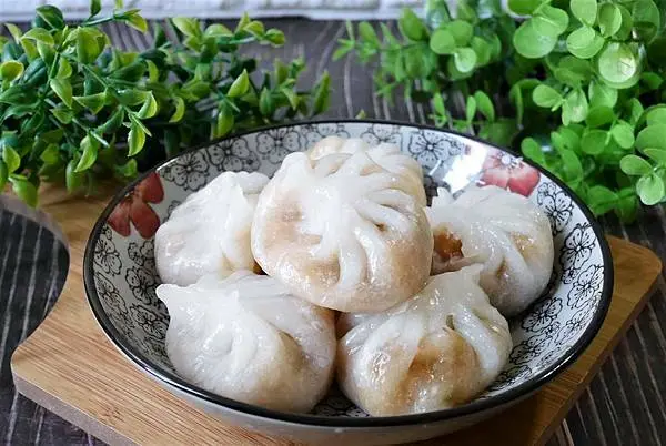 西門美食小吃-宏美水晶餃.傳承40年古早味小吃.西門必吃的銅板美食.近西門捷運站