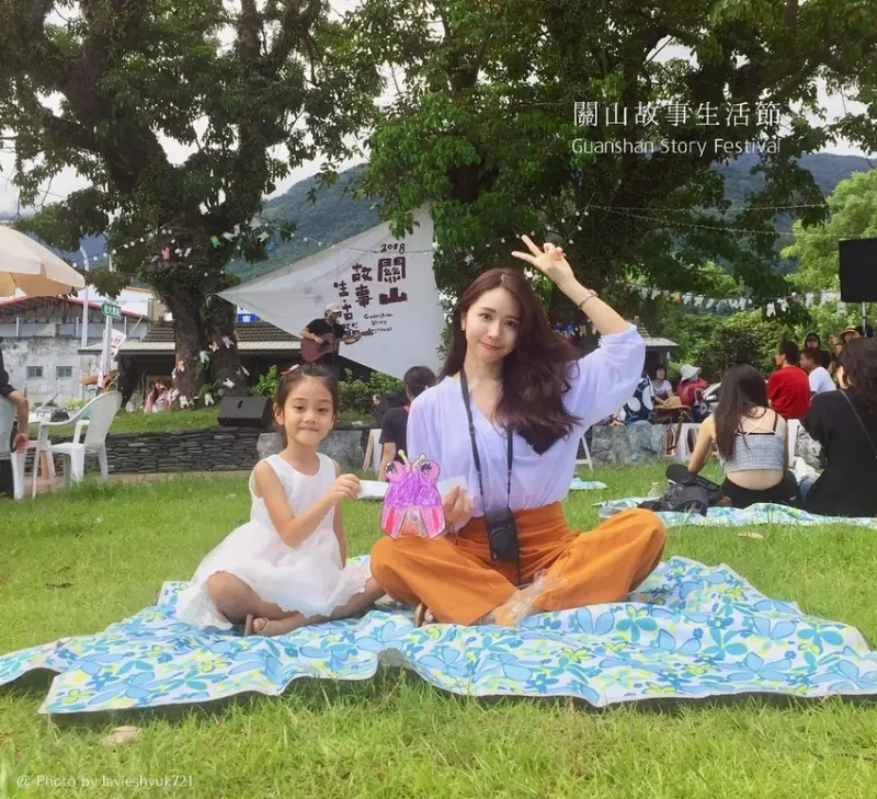 ｜2018 關山故事生活節Guanshan Story Festival ｜ 禾乃氏擁有任意門的日子－百工達人老屋換宿成果展，愜意草地音樂會，在地市集人文串聯，火金姑彩繪點燈，趣味兒童瑜珈、懷舊電影院