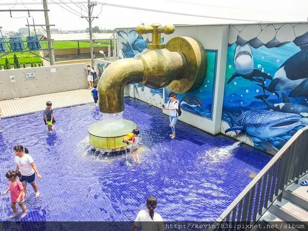 彰化秀水<水銡利觀光工廠>全台最大水龍頭,火鍋餐點豐盛美味,戲水池,3D彩繪畫栩栩如生,適合親子同樂