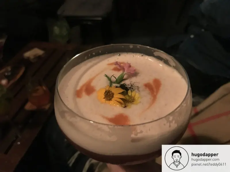 半路咖啡 Halfway Cafe｜陳皮的日常 他其實是酒吧會開到很晚 賣得調酒超酷而且超多關卡會讓你超High