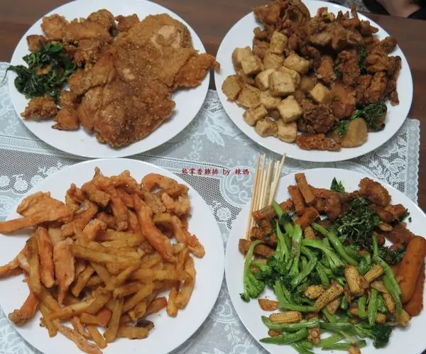 台中西區美食推薦【熊掌香雞排】鹹酥雞，巷弄中的美味炸物，使用脫油機讓炸物酥脆清爽不油膩，ˋ還有提供問事解惑哦~#台中鹹酥雞#問事香雞排