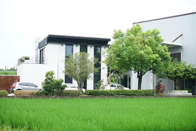 台中烏日美食~台中干貝飯 田庄私廚 稻田裡的白色愛琴海 想要一次用八顆干貝漱漱口的干貝飯 全台灣就只有這一家了 只能說好好吃啊啊啊!!!