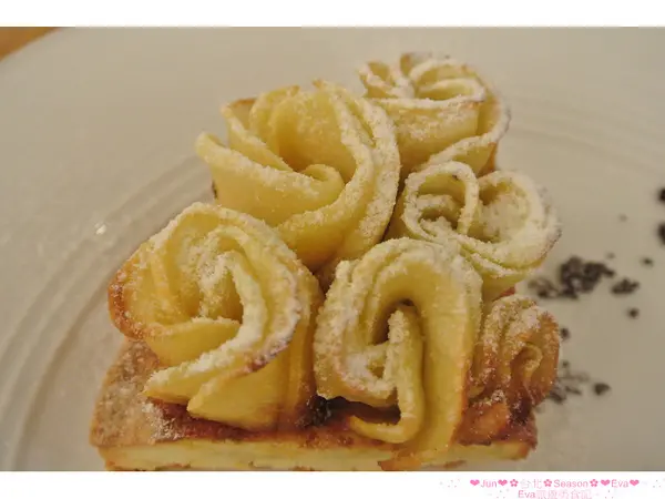 【食記】oO。。台北　大直　Season　Cuisine Pâtissiartism　原來甜點也可以做的那麼浪漫！玫瑰花束蛋糕好美麗～o○。                
      