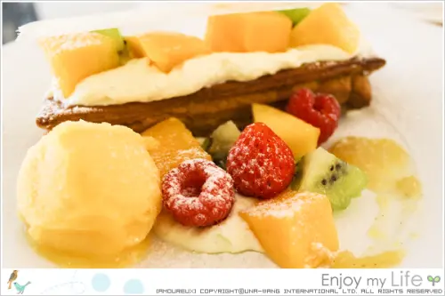 ❤【食】初訪捷運大直站「SEASON Cuisine Pâtissiartism」–現點現做的水果千層太好吃了！