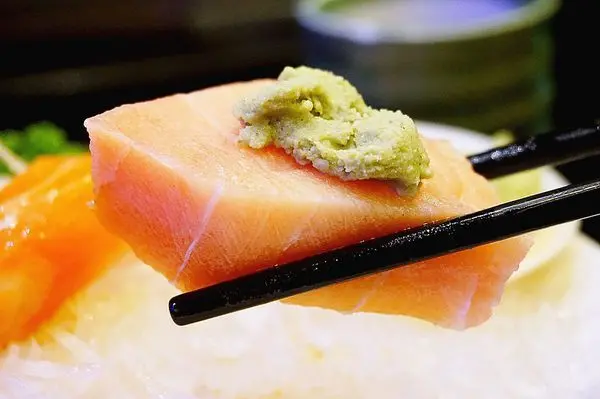 【台中豐原】老饕首推豐原精緻日料『廟東壽司屋－向陽店』。CP值高無菜單套餐料理、超厚切刺身、處女蟳好飽滿、北海道大干貝